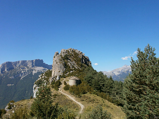 ERMITA DE SAN JUAN Y SAN PABLO DE TELLA
