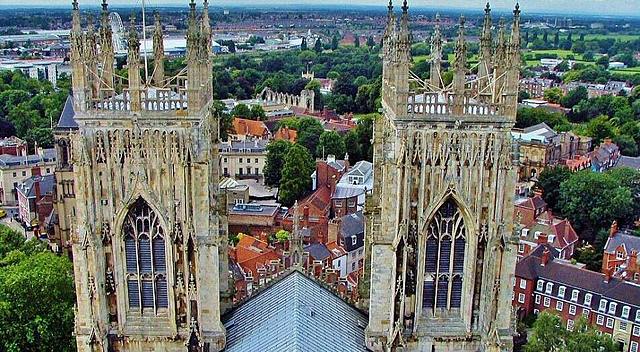 2. OTRA OBRA DE ARQUITECTURA DEL ARTE GÓTICO