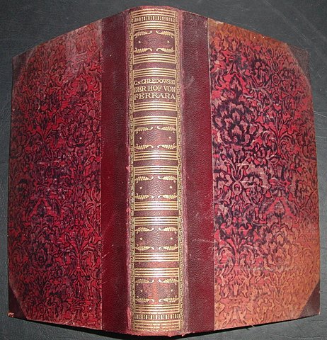 Erste Aufführung von Plautus' Menaechmi in italienischer Sprache am Hof von Ferrara