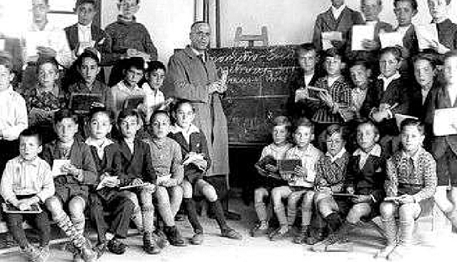 Descentralización bajo el Gobierno Militar