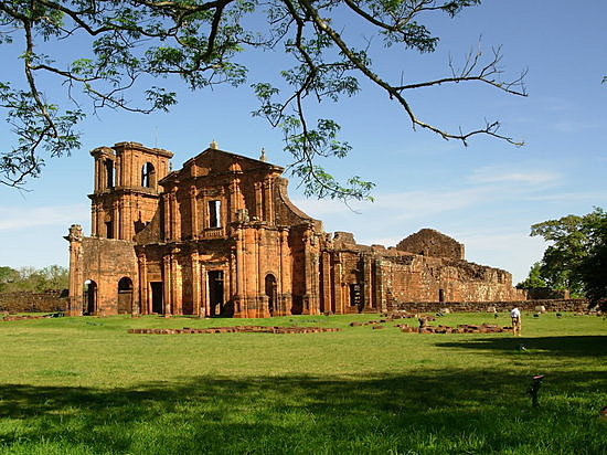 Cesión de las reducciones jesuíticas a Portugal a cambio de la entrega de la colonia de Sacramento