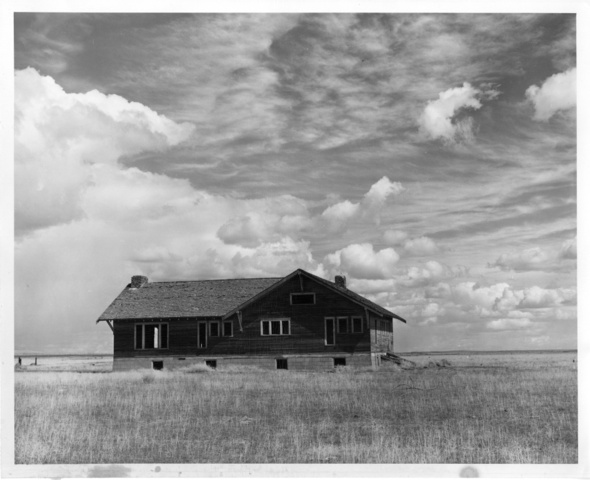 Abandoned house near Winchester, Wash.