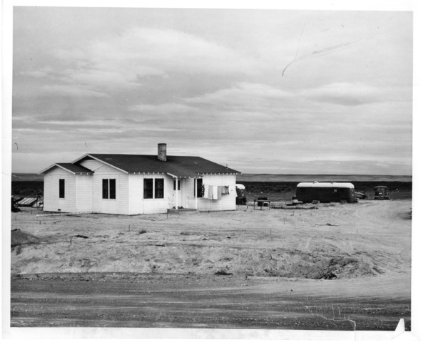 Bureau of Reclamation development farm dwelling on Pasco Unit