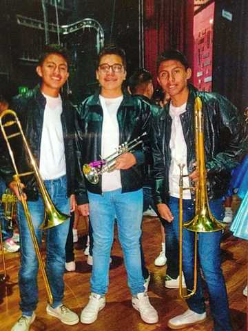 Viviendo nuevas experiencias, Entré a FAMB y aprendí a tocar trompeta