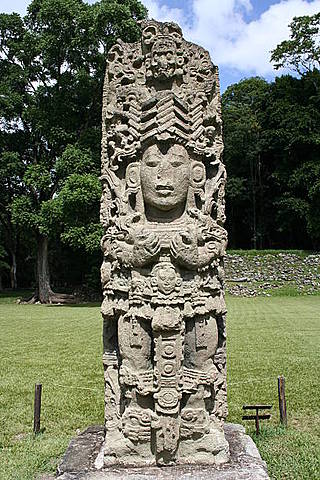 La cultura maya y su comunicación política a través de las estelas.