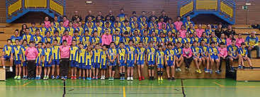 UROLA ESKUBALOIKO TALDEA SORTU