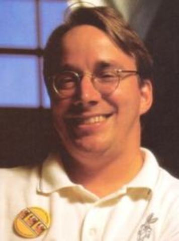 Helsinki, Finlandia nace Linus Torvalds