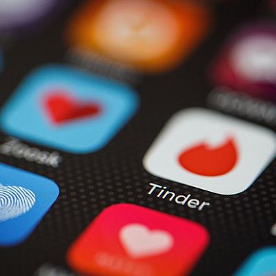 Timeline: The Start of Online Dating