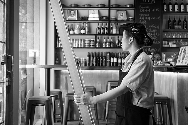 Margo decides to get a job at the local diner