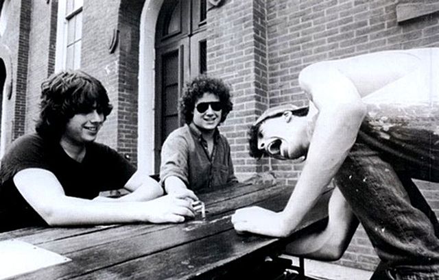 1985-1987 Dave Grohl joins the band Drain Bramage