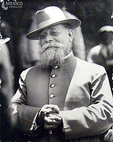 Es acribillado Venustiano Carranza.