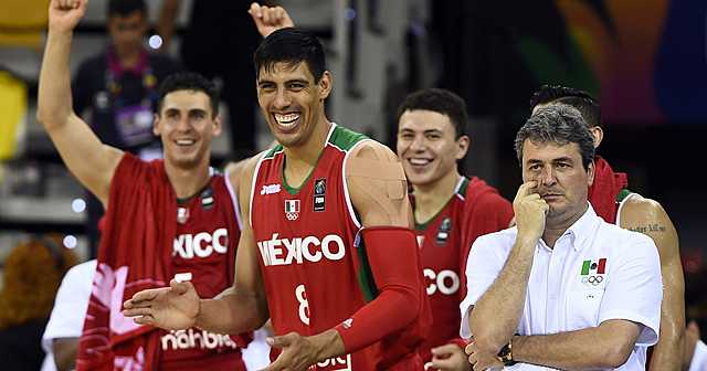 Primer partido profesional