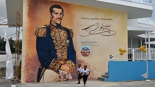 En 1813 se une a la causa independentista venezolana. En 1814 Bolívar le otorga el grado de Capitán de Fragata. En 1815 adquiere en Inglaterra la corbeta Dardo y otros pertrechos, con el fin de ayudar a los patriotas de Cartagena de Indias.