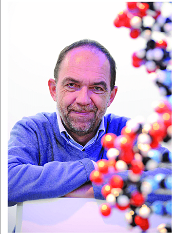 Alec Jeffries (n.1950)