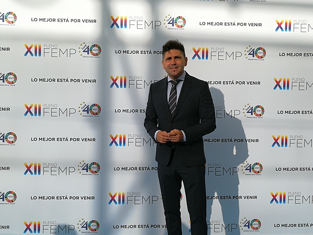 Mikel Serrano alkatea