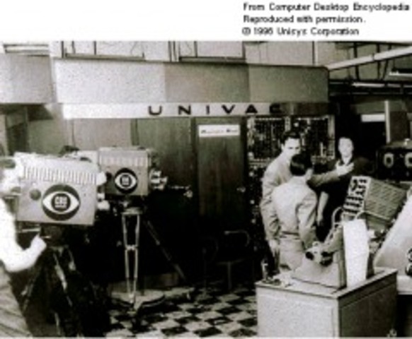 Computadora con almacenamiento en cinta magnética