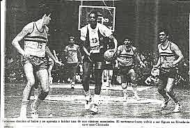 primer partido oficial de baloncesto