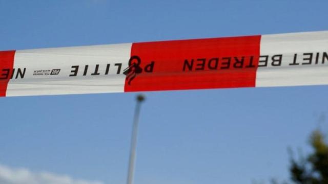 Rotterdam: Politie schiet gewapende man in de rug