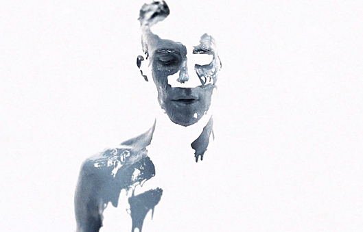 Cuarto y último sencillo del álbum