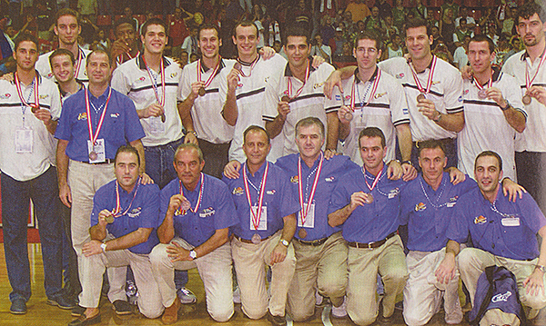 Primera medalla sénior de los "Juniors de oro" 2001