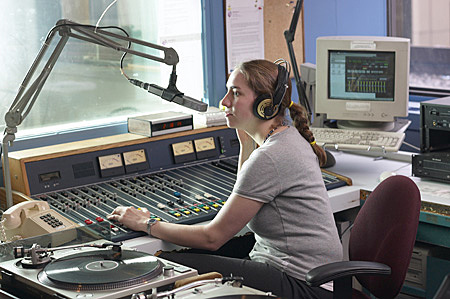 Las primeras experiencias radiofónicas