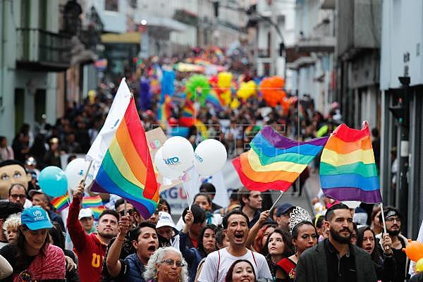 Se legaliza el matrimonio homosexual en España