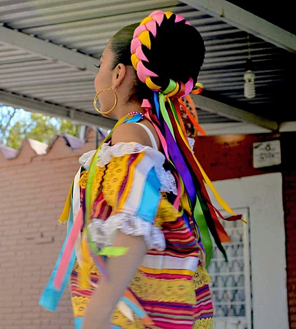 Entré a danza folklórica.