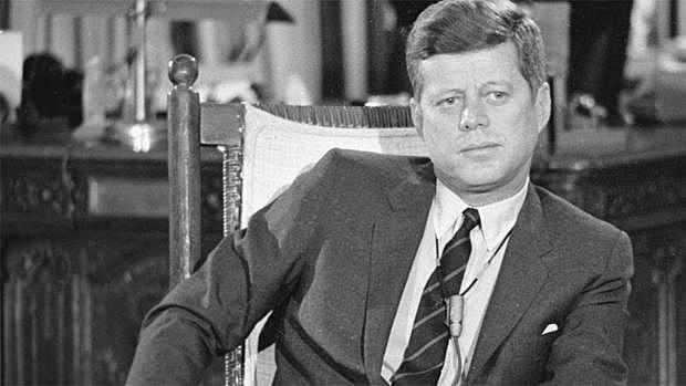Asesinan al presidente John F. Kennedy