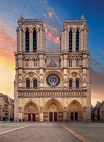 Inicio da construção da Catedral de Notre Dame, em Paris