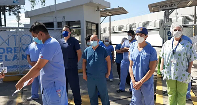 PRENSA LIBRE: Médicos del hospital en el parque de la Industria se van a paro por falta de pago.