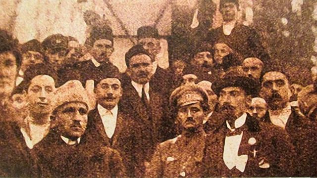 ПОДІЇ В КРИМУ. КУРУЛТАЙ І КРИМСЬКА НАРОДНА РЕСПУБЛІКА