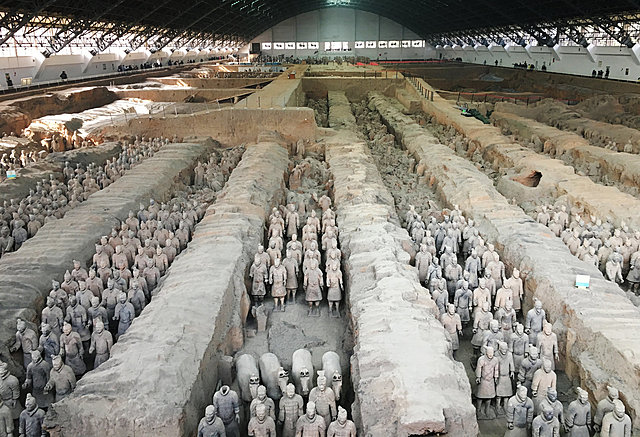Qin Emperor, Shi Huangdi was buried at Xi'an