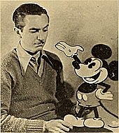 En 1929 empieza a obtener beneficios de la comercialización de productos con la imagen de Mickey Mouse.