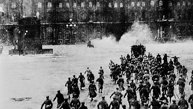 Lenin tar makten i Russland