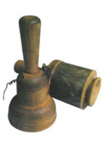 Antonio Meucci inventa el Telefono.