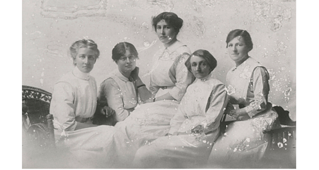 Comienza la creación de los primeros estudios de Fisioterapia