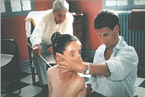 Françoise Mézières publica "Revolución en la gimnasia ortopédica"