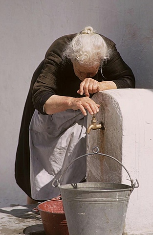 Llegada de la acometida del agua en Cáceres