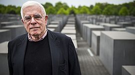Timeline: Peter Eisenman