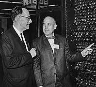 ENIAC Dr. John W. Mauchly y John Presper Eckert, Jr