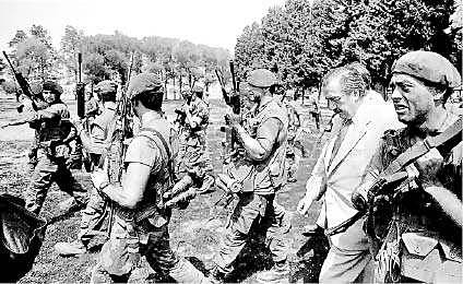 PRIMER LEVANTAMIENTO DE LOS CARAPINTADAS