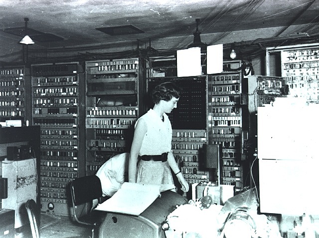 EDSAC (1949)