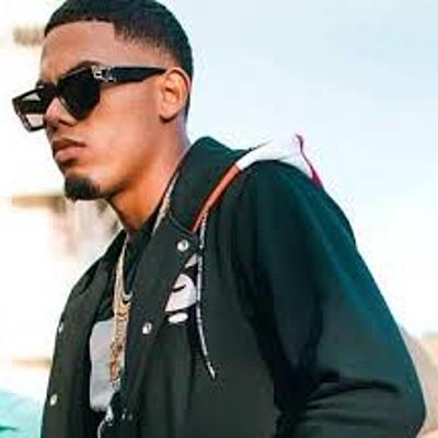 Timeline: Myke Towers