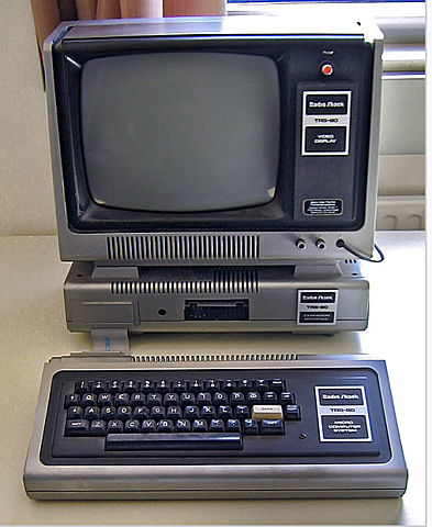 COMPUTADOEA TRS-80 MODEL 1