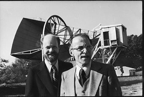 A.Penzias (1933) y R.Wilson (1936)