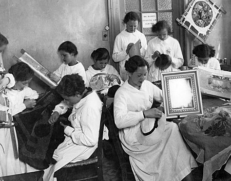 Escuelas Profesional para Mujeres