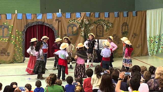 li va agradar la actuacio de Sant Jordi dels seus fills