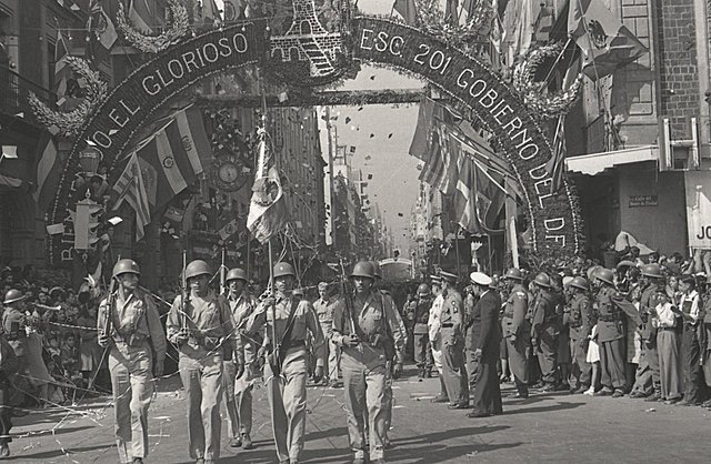 Regreso del Escuadrón 201 a México