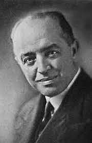 Agustín Nieto Caballero https://www.youtube.com/watch?v=4NUAhfE-h6Q