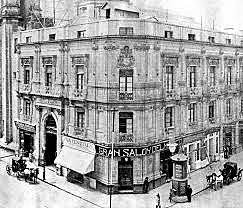 First hotels in the world